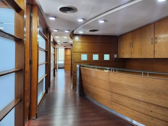 Impecable Oficina Ciudad Empresarial De 176m2 6 Privados