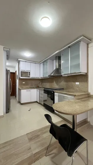 Jp17 Townhouse En Alquiler En Mañongo, Con Planta 100% Y Pozo De Agua 