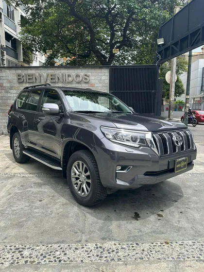 Toyota Land Cruiser Prado Vx