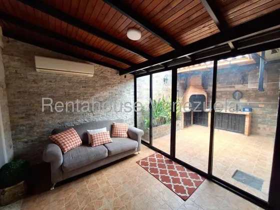 Diana C. Alquila Linda Casa Tipo Townhouse En Tazajal Naguanagua Rc-dc 25-12412