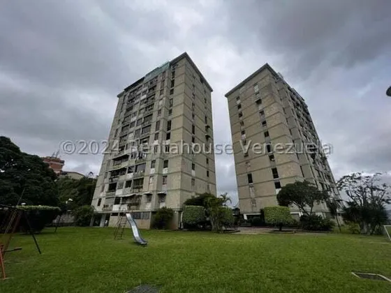 Colinas De Bello Monte !! Bello Y Encantador Apartamento, 84 M2, 3 Hab., 2 Baños, 1 Pe, Vigilancia Privada, Puestos Para Visitantes. Excelente Vista Y Bellas Áreas Verdes.