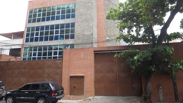 Edificio Comercial En Venta,los Dos Caminos Mls #25-2247 Sc