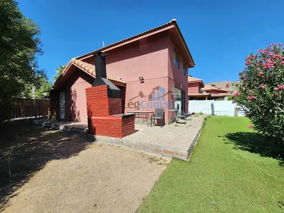 Casa En Venta En Alto El Manzano 4 Dor+ 3 B Amplio Terreno