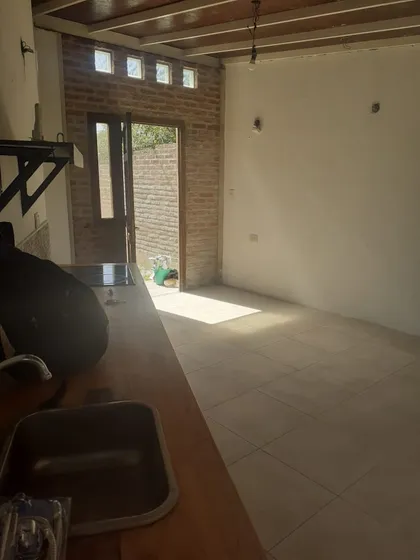 Casa Ideal Para 2 O 3 Personas En Barrio Tranquilo Y Seguro De Roldan