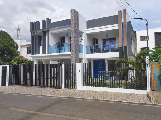 Roberto Gómez Inmobiliaria S.r.l Alquiler Y Venta Hermosa V