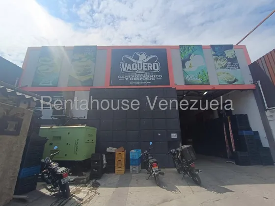 Carniceria Charcuteria Negocio En Venta Fondo Comercio Totalmente Operativo Cavas Cuarto Area Atencion Al Cliente Transformadores Planta Electrica Av Aragua Estef 25-11281