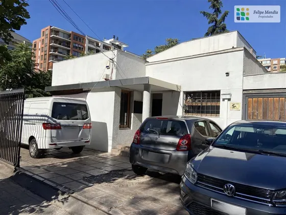 Casa Con Patente Comercial, Hoy Es Showroom De Ropa