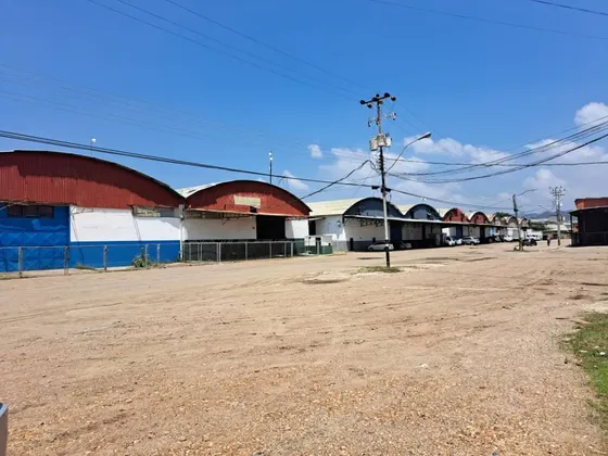 Se Alquila Galpón Industrial De 900 M2 Con Oficinas Y Baños En Barcelona Anzoátegui