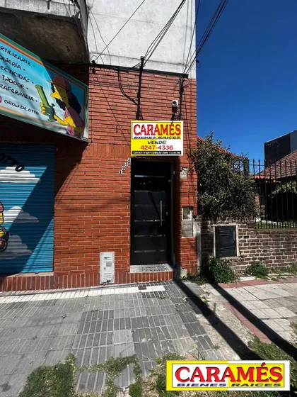 Depto Tipo Casa De 5 Ambientes! Exc Ubicación!