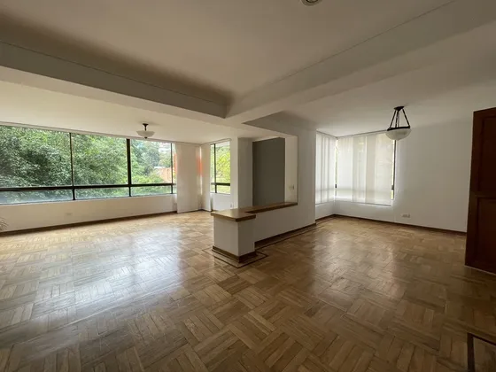  Apartamento En Venta Ubicado En Poblado Sector Vizcaya (27404).