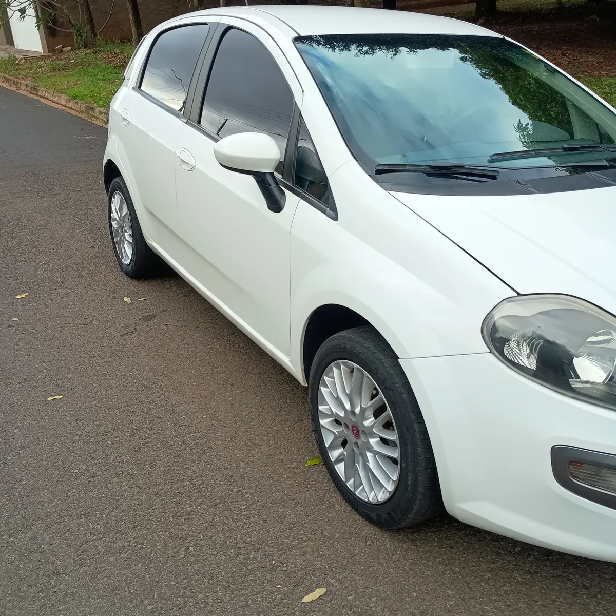 Fiat Punto 2014 1.6 16v Essence Sp Flex 5p — foto 1