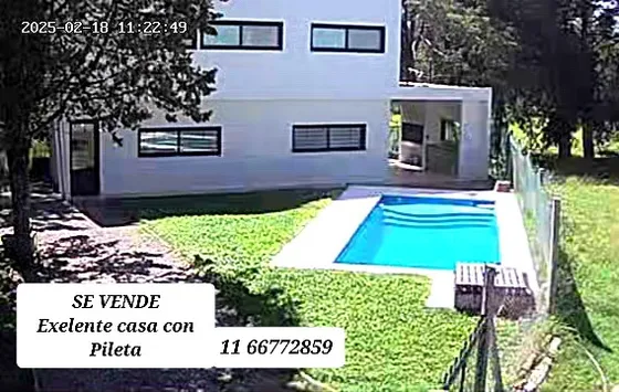 Hermosa Casa Dos Plantas, En Barrio Abierto San Jeronimo 