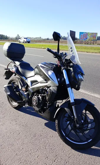 Dominar 250