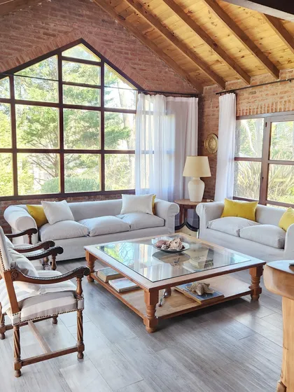 Casa En Cariló Para 10 Pers. A 150 M Mar Con Cerco Y Pileta