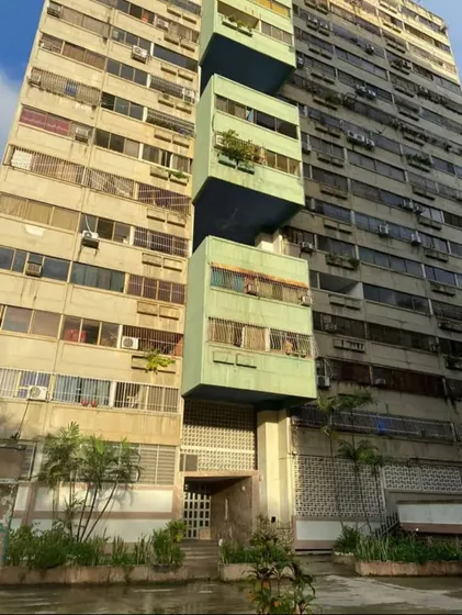 Grey Zuloaga Y Javier Philip Inzitu Realtors  Venden Apartamento En Residencias Teresa Mañongo Naguanagua Carabobo Venezuela