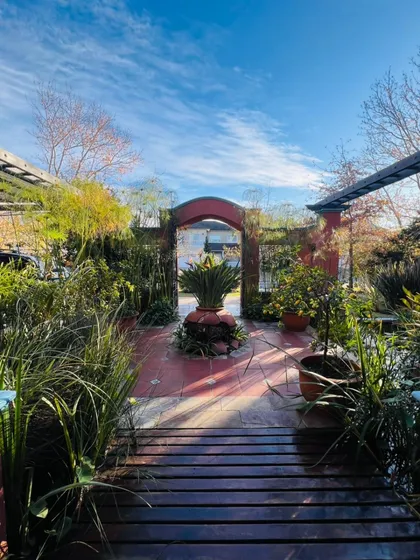 Casa En Venta - 5 Dormitorios - Galería Con Parrilla - Piscina - Las Caletas, Nordelta