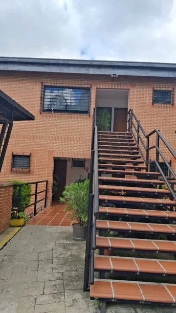 Vendo Apartamento Duplex Con Espectacular Vista De 360m2  Y Listo Para Habitar Ubicado En La Tahona, Conjunto Residencial Privado.  Amplia Salsa, Comedor, Cocina Remodelada Y Equipada Zhernandez
