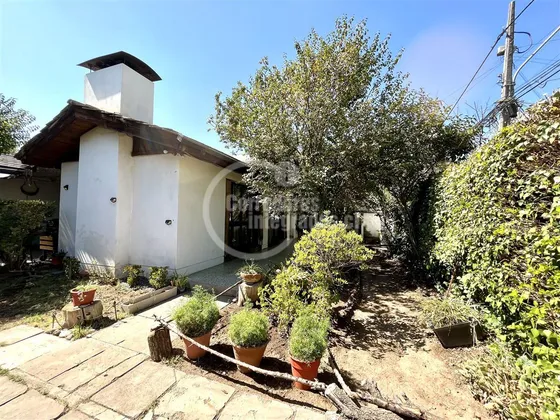 Casa En Venta De 4 Dorm. En Las Condes