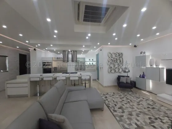 Maribel Morillo Asesor Inmobiliario De Rentahouse Vende; Elegante Y Sobrio Apartamento; Con 3 Hab. Y Con 4 Baños; Condominio Con Planta Electrica Y Piscina; Este De Barquisimeto Lara