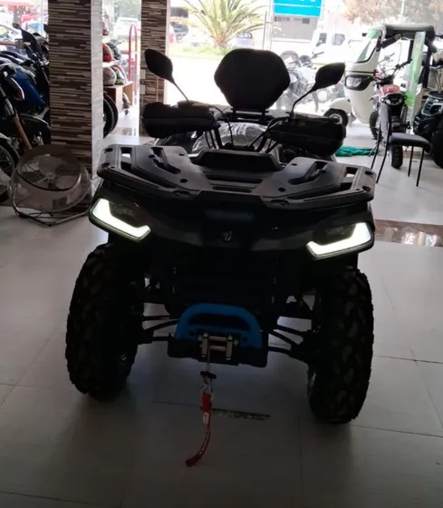 Cuatrimoto Segway Snarler At5 L Premium Como Nueva. 115 Kms