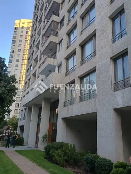 Departamento En Arriendo De 3 Dorm. En La Florida
