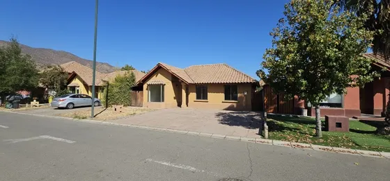 Casa Con Acceso A Laguna Ayres De Chicureo