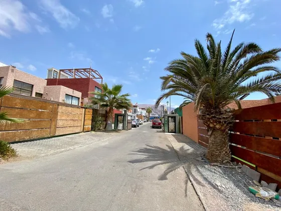Vendo Amplia Casa En Condominio Sector Sur