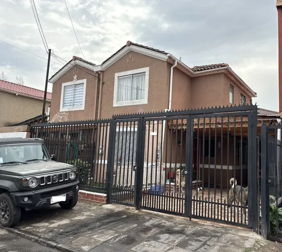 Vende Casa 4 Dorm, 2 Baños Umbrales De Buin