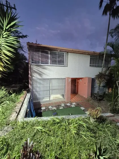 Casa/ Oportunidad Venta / Urb Potroredondo Ii El Hatillo/4h-3b-2pe/ 2500 M2/ Ref: $150.000/ Cliente Directo/ Mct