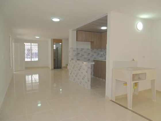 Se Vende Casa Esquinera En Tulipanes De La Italia