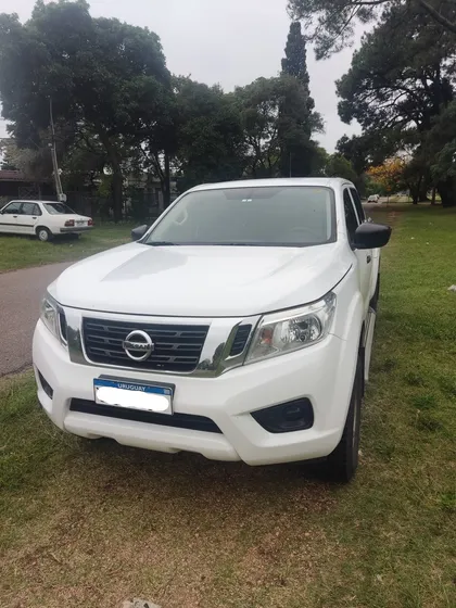 Nissan Np300 Frontier 2.5 Se Doble Cabina