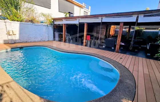 Casa De 2 Pisos Excelente Ubicación