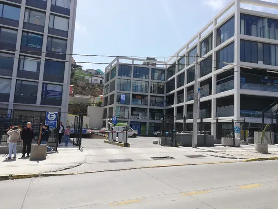 Arriendo De Oficina O Local Comercial  Area Médica
