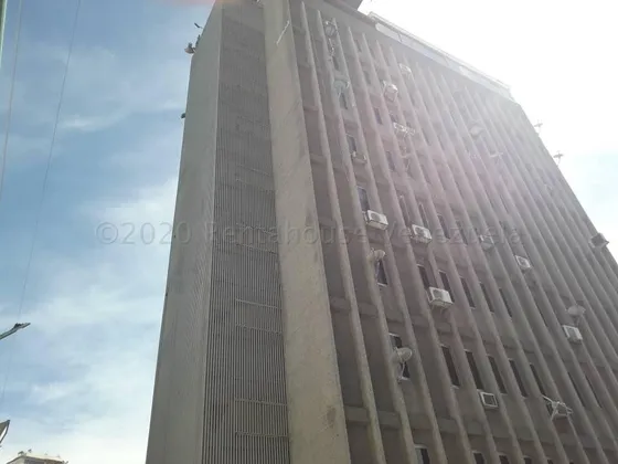 Apartamento Tipo Estudio Ubicado En Una Zona Céntrica De La Ciudad  #24-13927 Carmen Medina