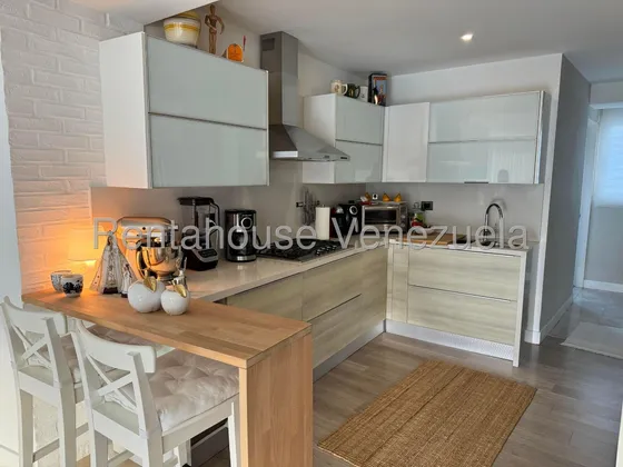 Apartamento En Venta En Lomas Del Sol 25-16760 As
