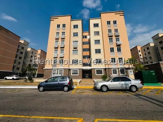 María Gabriela Martínez Tiene Bello, Moderno E Iluminado Apartamento Tipo Estudio Amoblado En Alquiler Al Este De Barquisimeto, Cocina A Estrenar, Planta Eléctrica, Ideal Para Vivir En Tranquilidad.