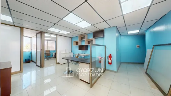 Se Vende Oficina De 71 M2 Con Estacionamiento