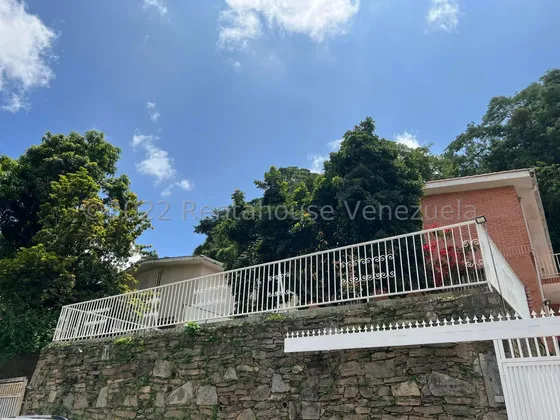Casa En Venta En Urbanización Santa Fe Sur. Mls 24-20750. Zr