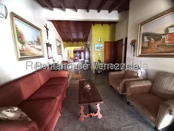 Sorangel Vargas Vende Comoda Casa Con Patio, Cabudare Mls #25-23673
