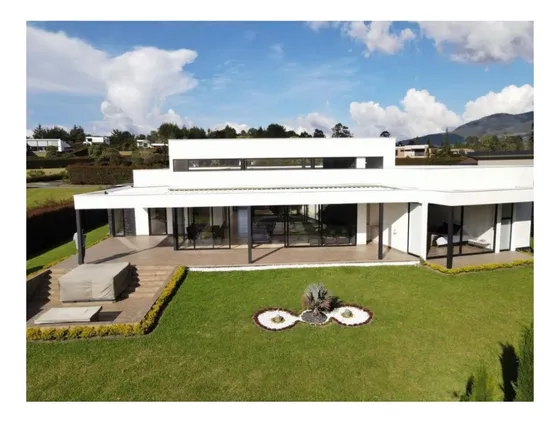 Casa Campestre En Unidad Cerrada En La Ceja