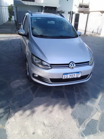 Volkswagen Suran 1.6 Comfortline 101cv