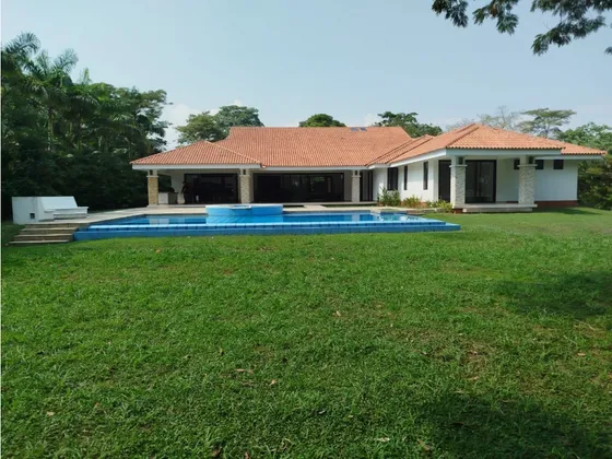 Hermosa Casa Campestre En Venta, Villavicencio