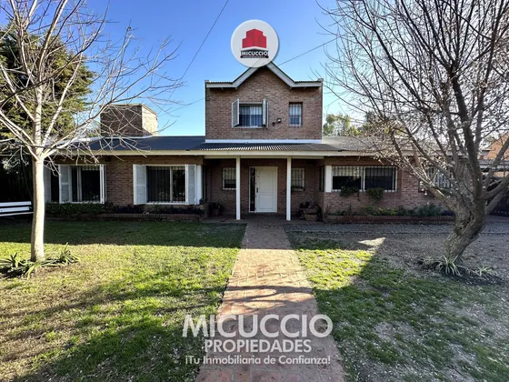 Casa En Venta, Los Andes,  B° San Patricios,  A Dos Cuadras De Panamericana, Benavidez Norte.
