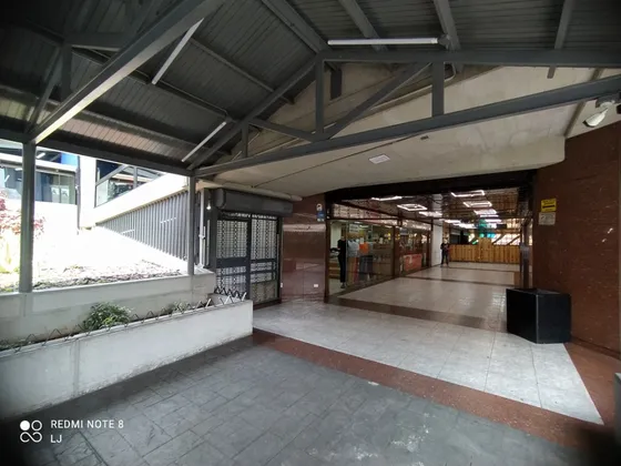 La Urbina  Venta De Local / Alquiler De Local 