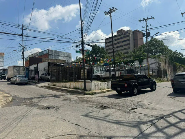 Se Vende Local Comercial 700m2 En Calle De Montes De Oca G.g