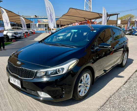 Kia Cerato 5 Ex 1.6mt Spack Fu