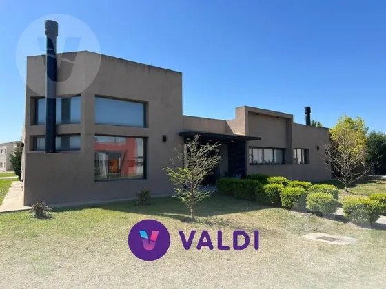 Casa En Venta - Barrio Los Talas, Canning