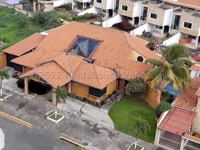 Casa Con Estilo Unico En La Victoria, Morichal. Ljsa 25-13302