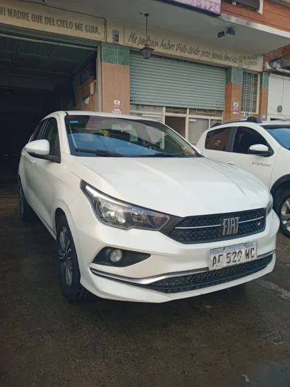 Fiat Cronos 1,8 Precision