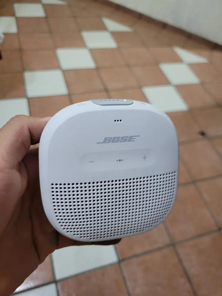 Caixa De Som Bluetooth Bose Soundlink Micro Portátil Cor Branco